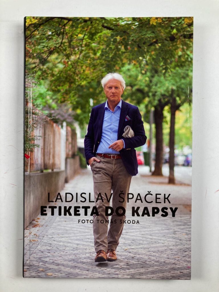 Levně Etiketa do kapsy