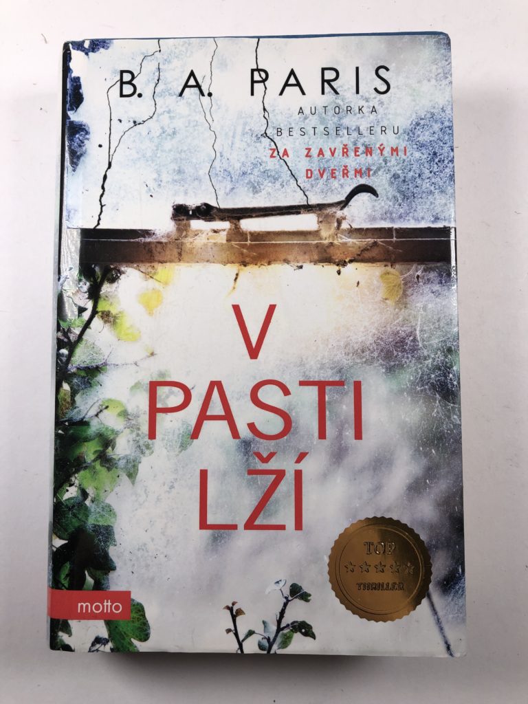 Levně V pasti lží Měkká