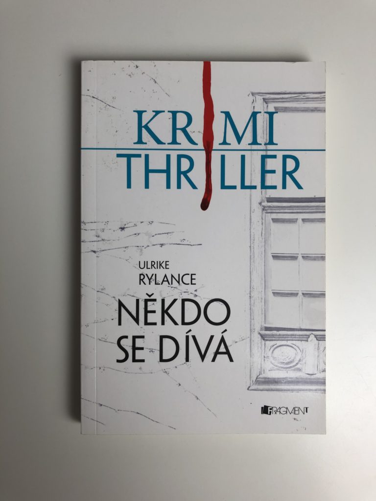 Levně Krimi thriller – Někdo se dívá