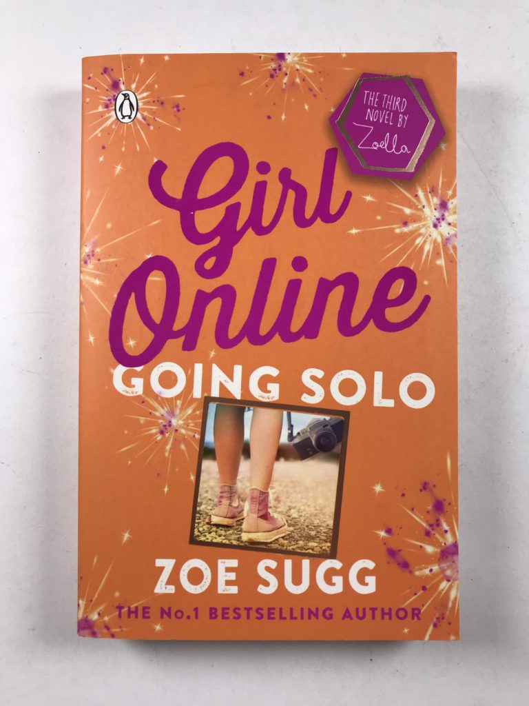 Levně Girl Online: Going Solo Pevná