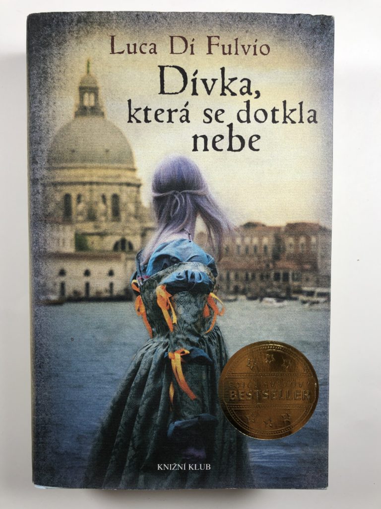 Dívka, která se dotkla nebe Pevná (2014)