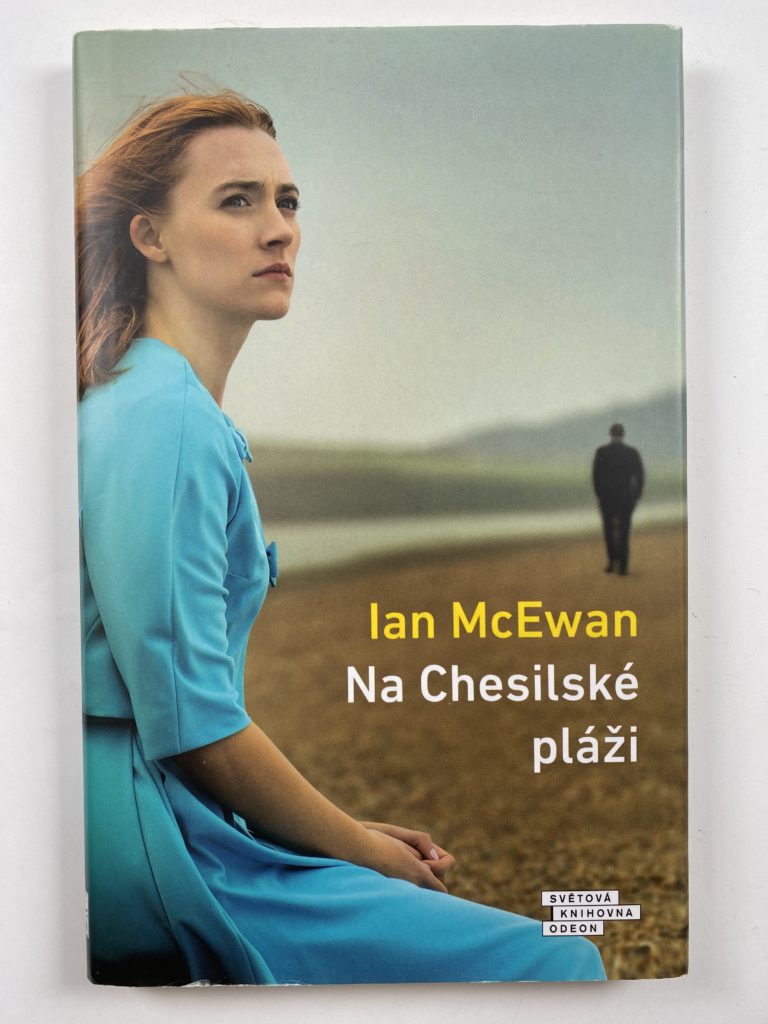 Na Chesilské pláži Pevná (2018)
