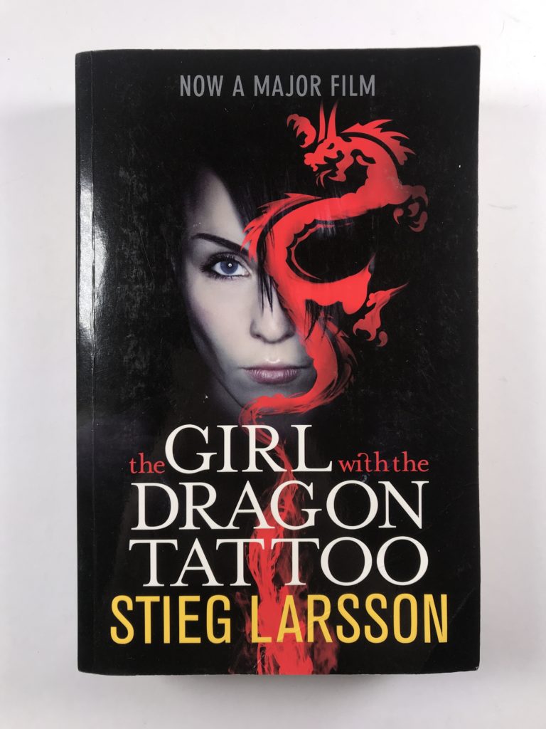 Levně The Girl With the Dragon Tattoo Pevná (2010)