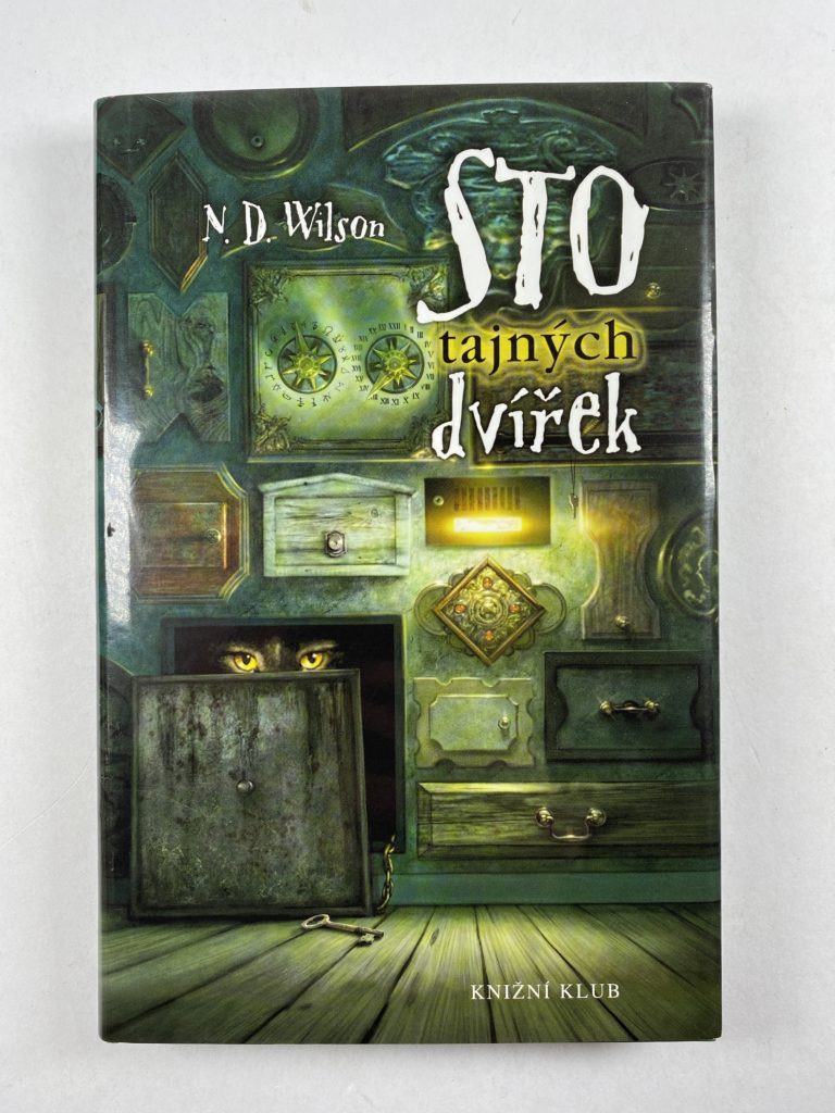 Levně Sto tajných dvířek Pevná