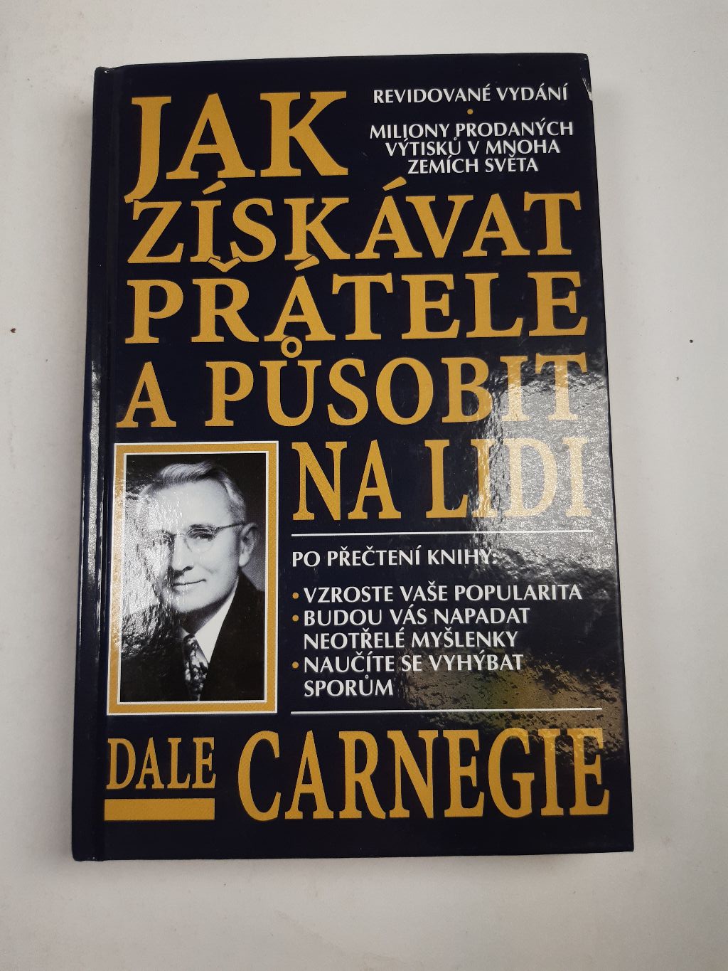 Jak získávat přátele a působit na lidi Pevná (2012)