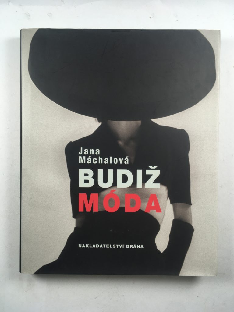Levně Budiž móda
