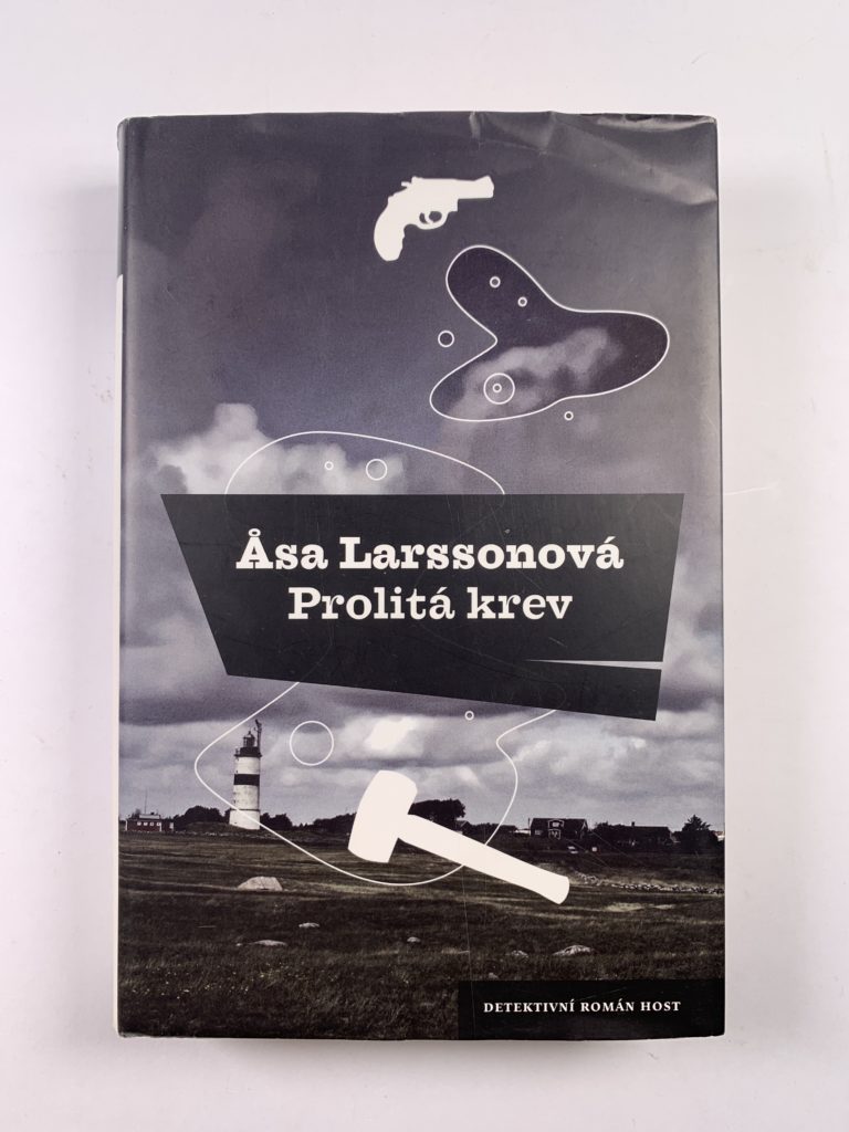 Rebecka Martinssonová: Prolitá krev (2) Pevná (2011)