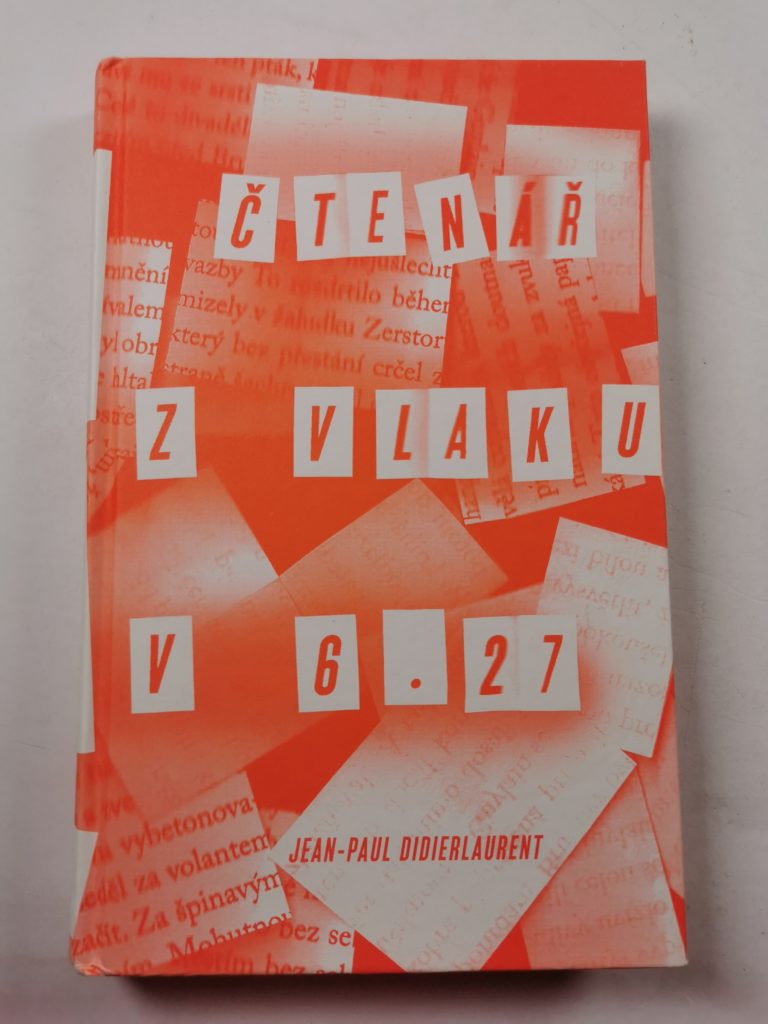 Čtenář z vlaku v 6.27 Bez obalu