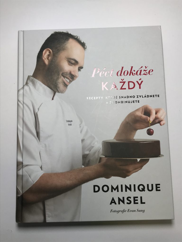 Levně Péct dokáže každý