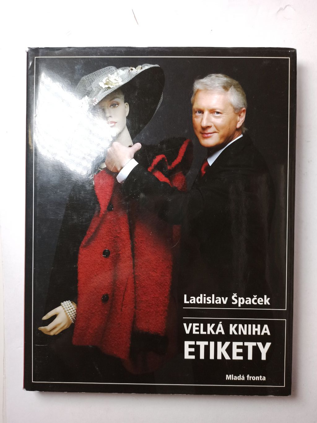 Velká kniha etikety