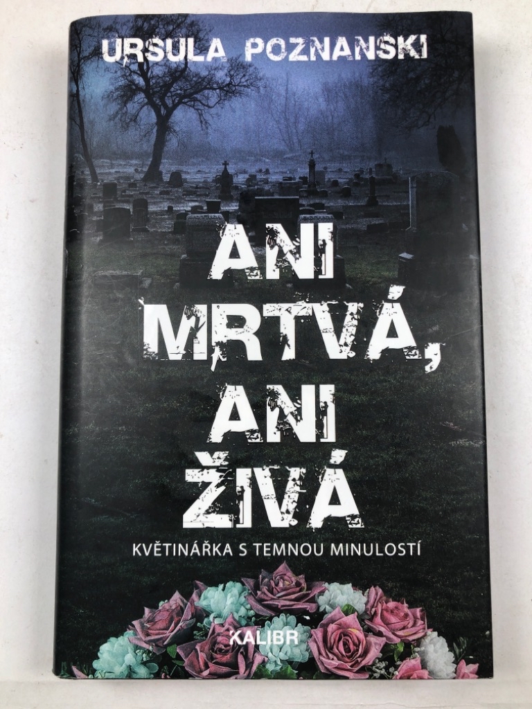 Levně Vanitas: Ani mrtvá, ani živá (1) Pevná