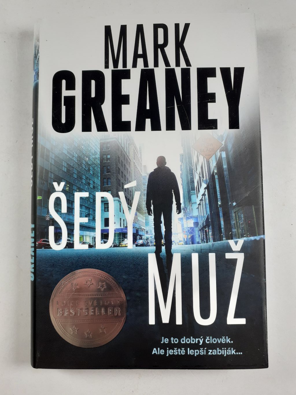 Levně Šedý muž Pevná (2021)