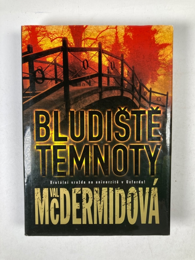 Levně Bludiště temnoty Pevná (2011)