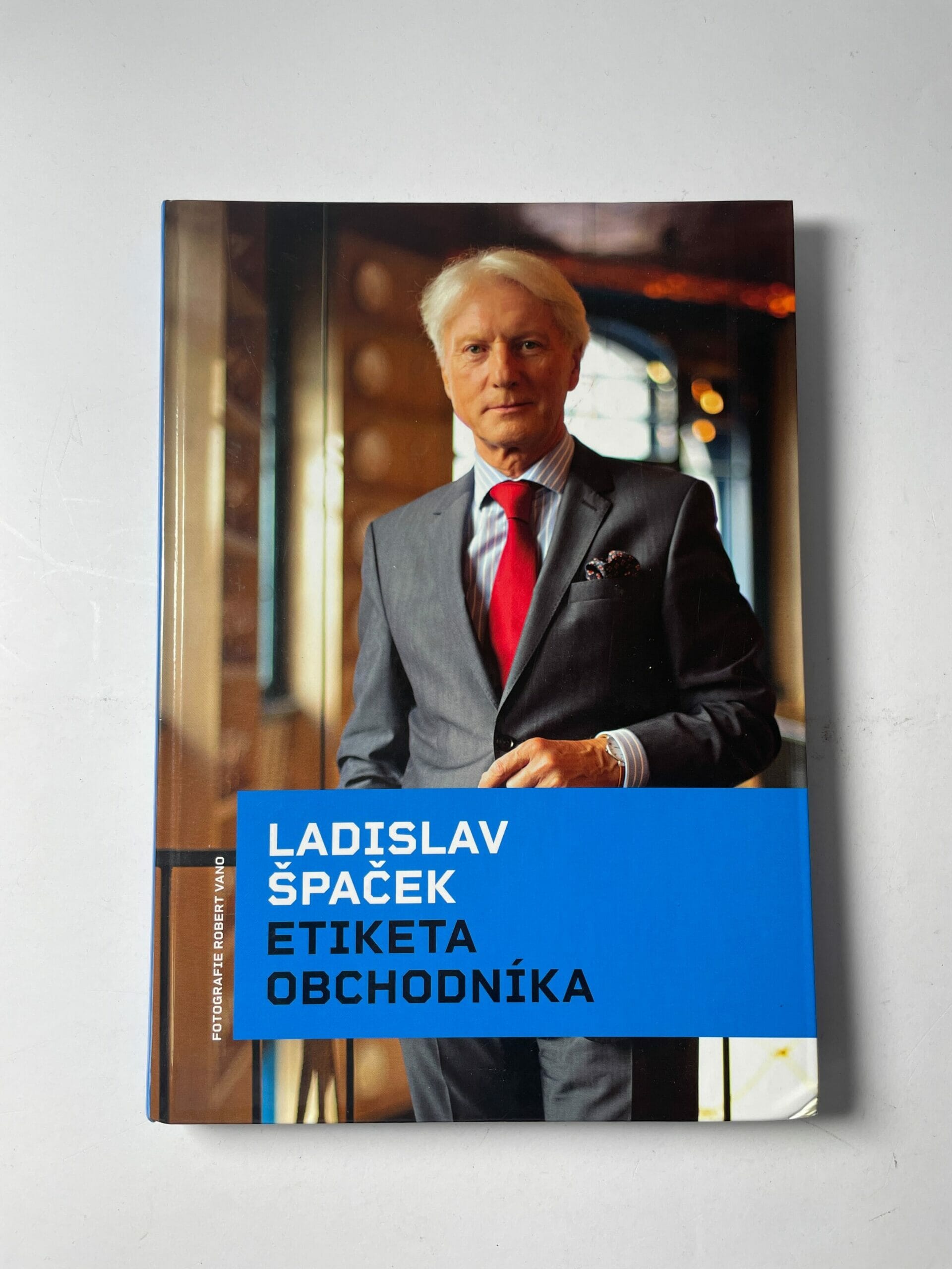 Levně Etiketa obchodníka Pevná (2018)