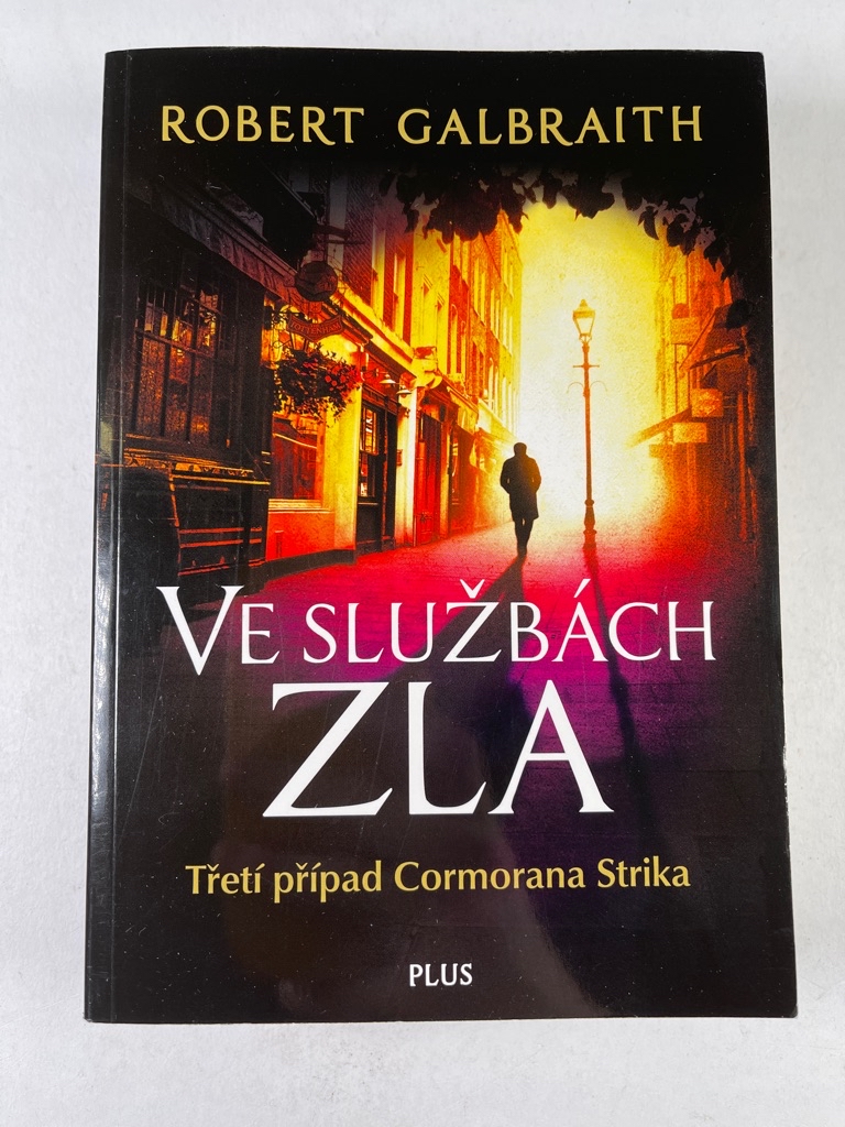 Levně Ve službách zla Měkká 2016
