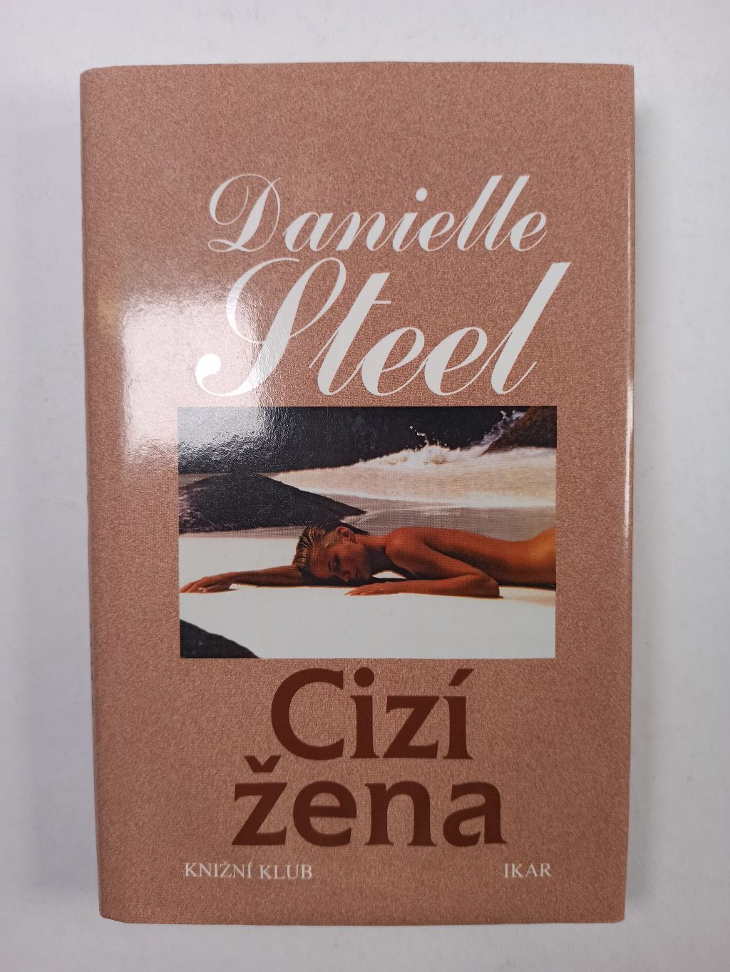Levně Cizí žena Pevná (1.vydání)
