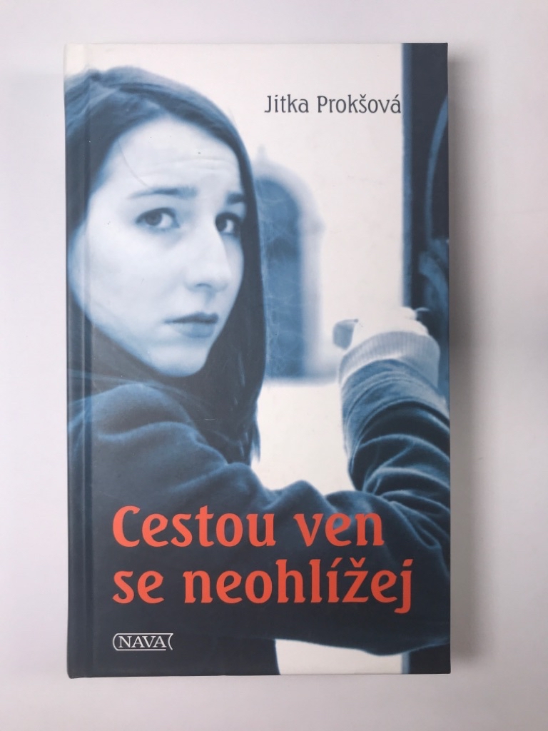 Levně Cestou ven se neohlížej