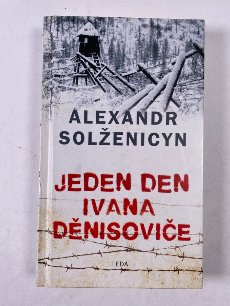 Levně Jeden den Ivana Děnisoviče Pevná (2011)