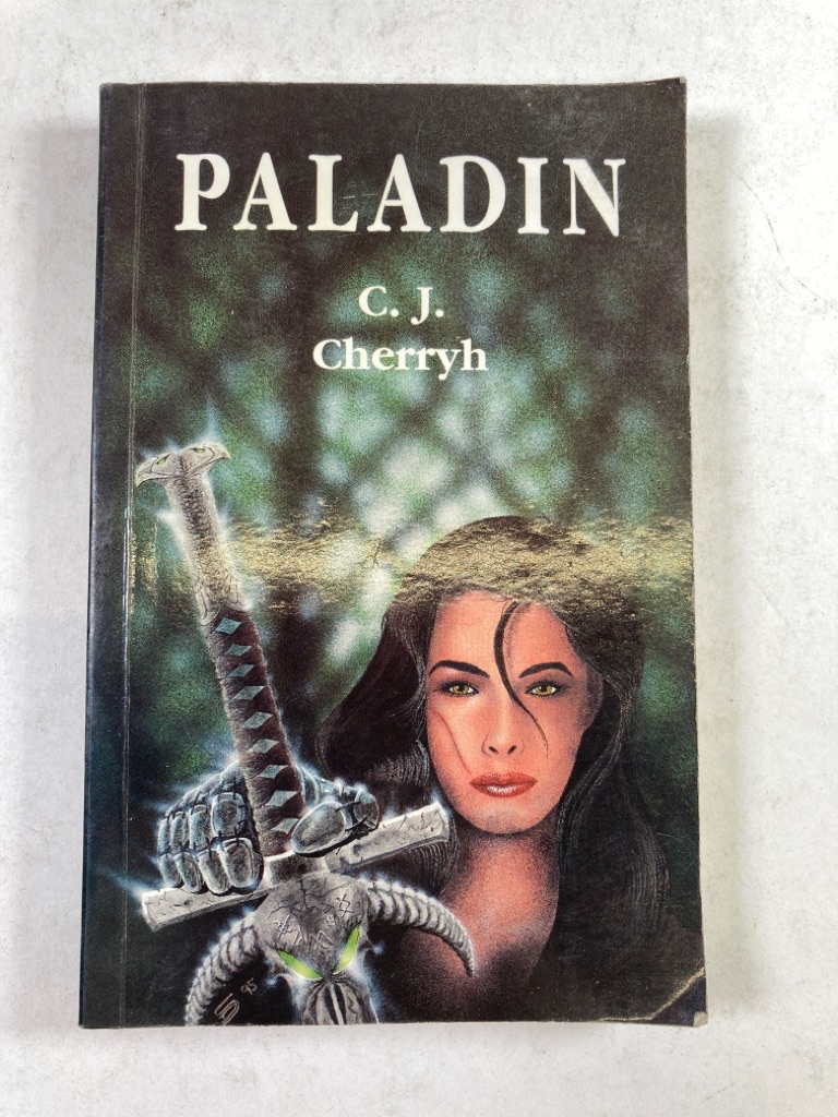 Levně Paladin