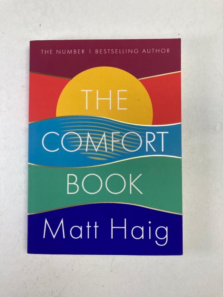 The Comfort Book Pevná (2021)