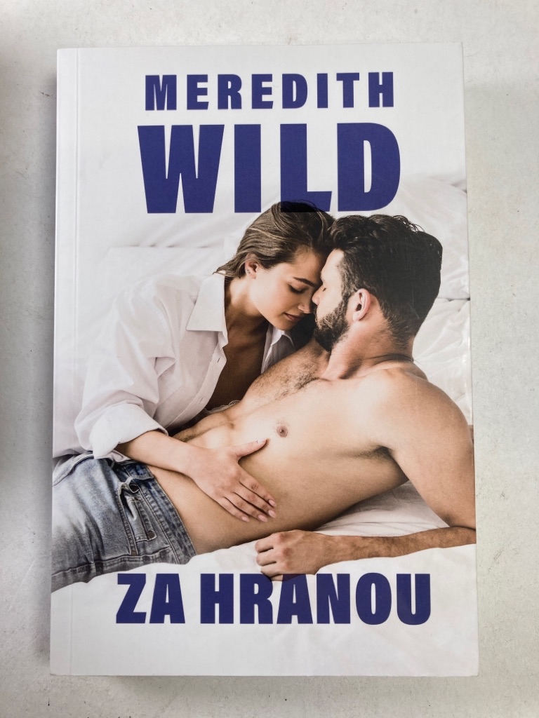 Levně Za hranou Měkká (2021)