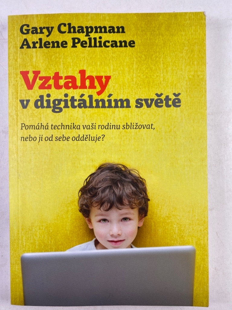 Levně Vztahy v digitálním světě