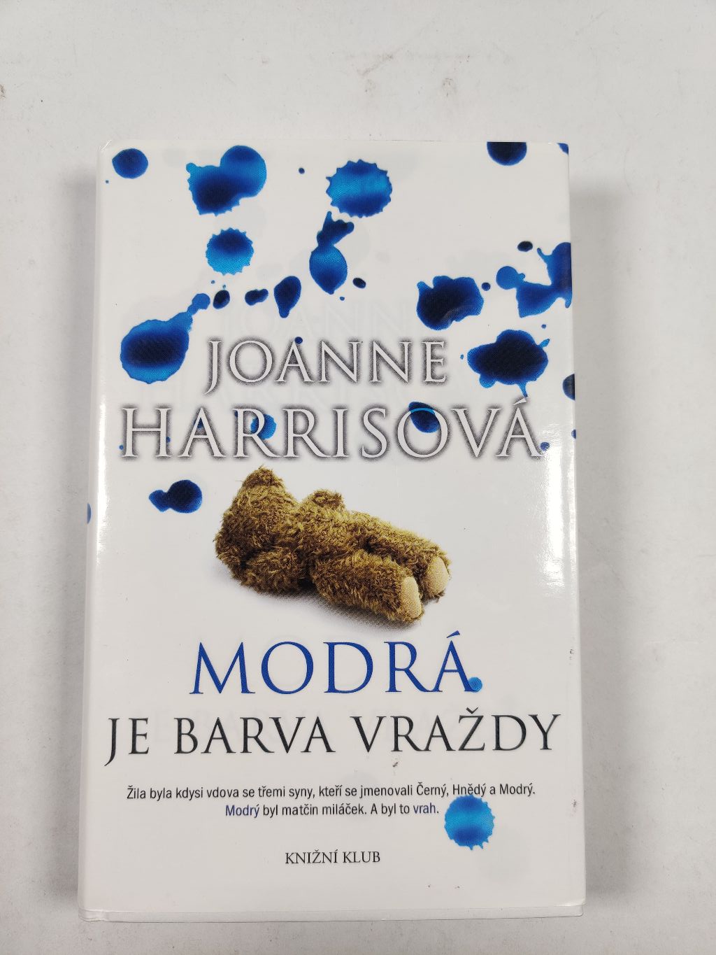 Modrá je barva vraždy Pevná (2011)