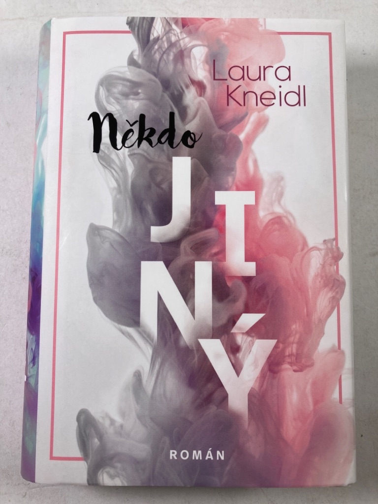 Levně Někdo jiný