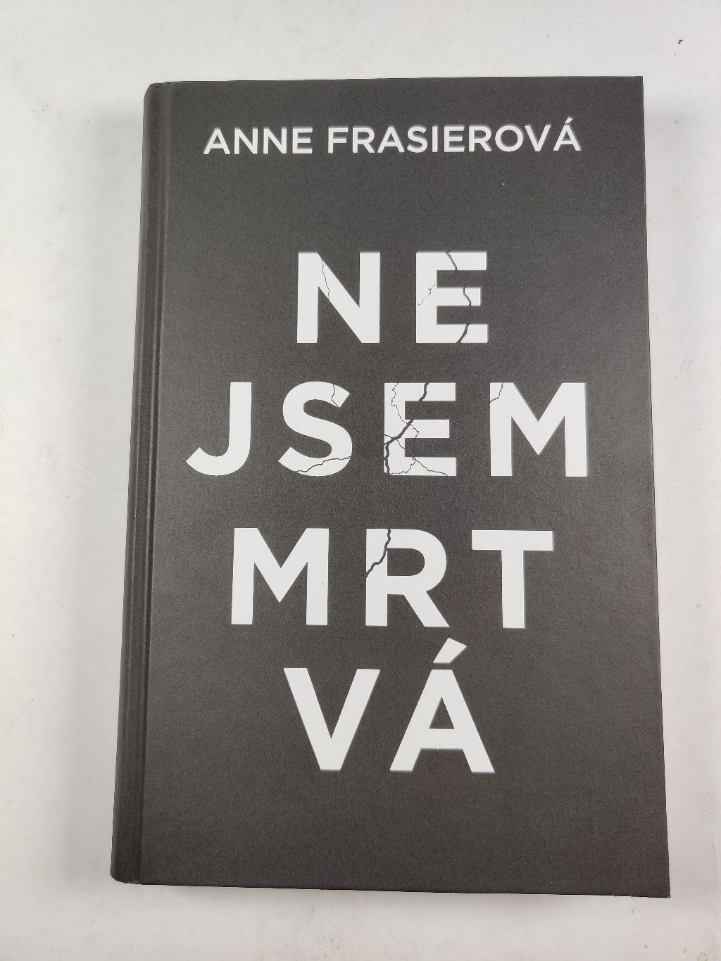 Nejsem mrtvá Pevná (bez obalu)