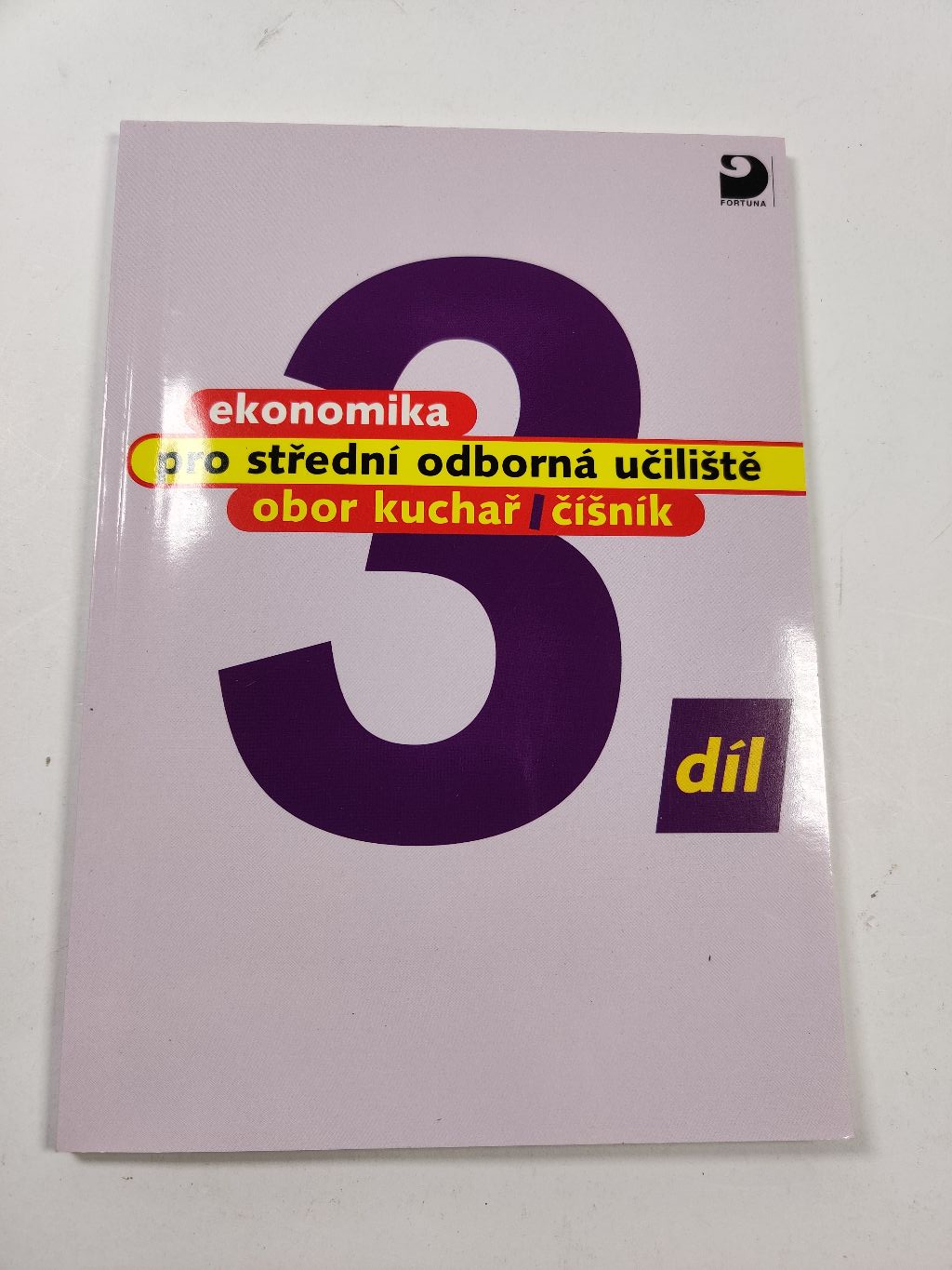 Levně Ekonomika pro střední odborná učiliště 3.díl obor kuchař/číšník Měkká 2010