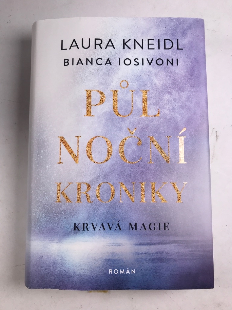 Levně Půlnoční kroniky: Krvavá magie (2)
