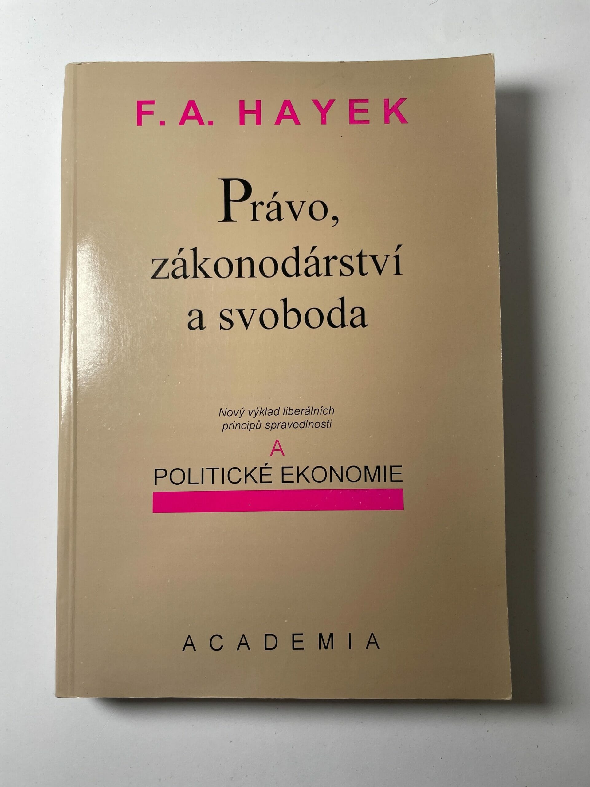 Levně Právo, zákonodárství a svoboda