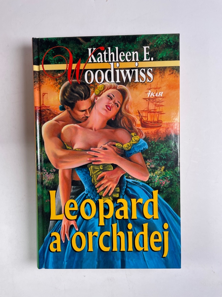 Leopard a orchidej Pevná