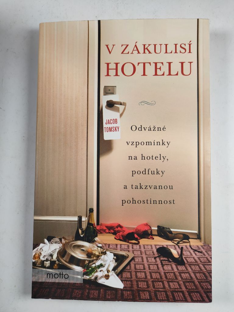 Levně V zákulisí hotelu
