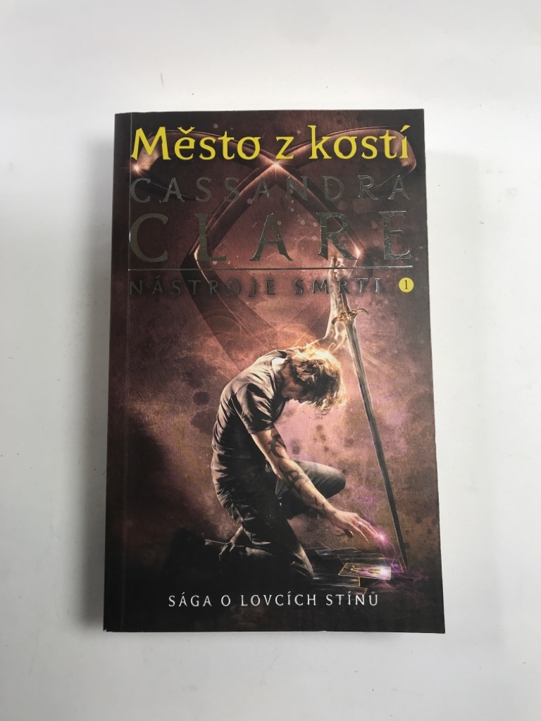 Levně Nástroje smrti: Město z kostí (1) Měkká (2021)