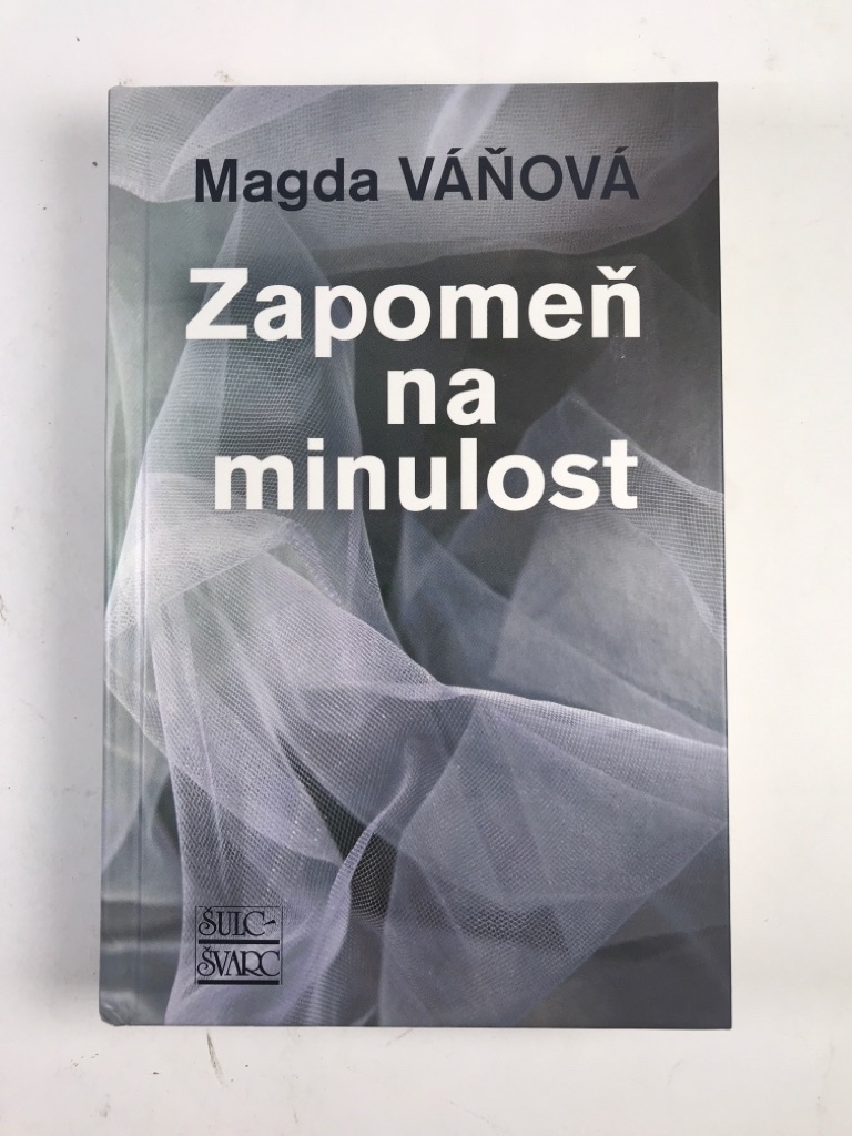 Levně Zapomeň na minulost Pevná (2021)