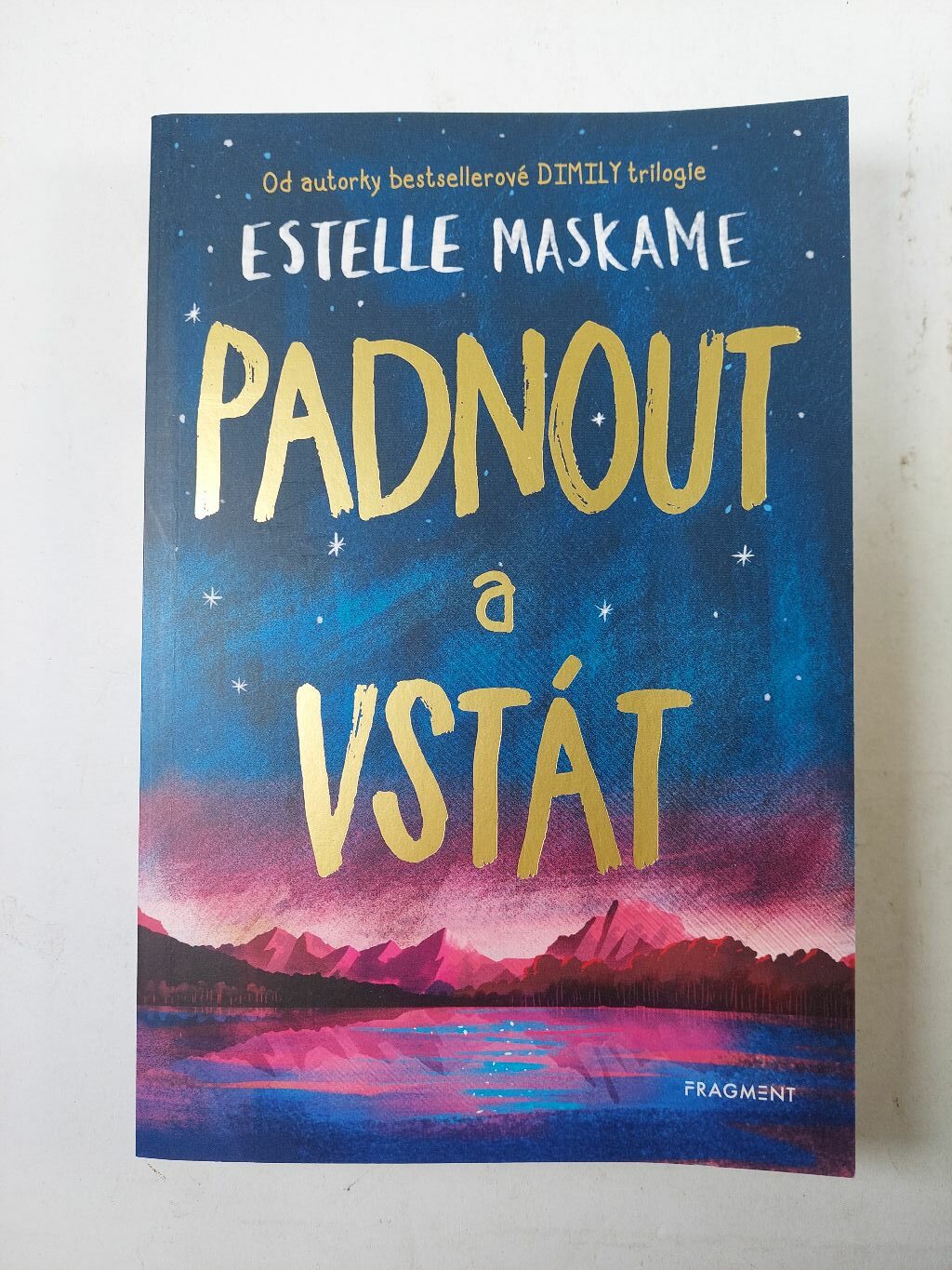 Levně Padnout a vstát Měkká (2022)