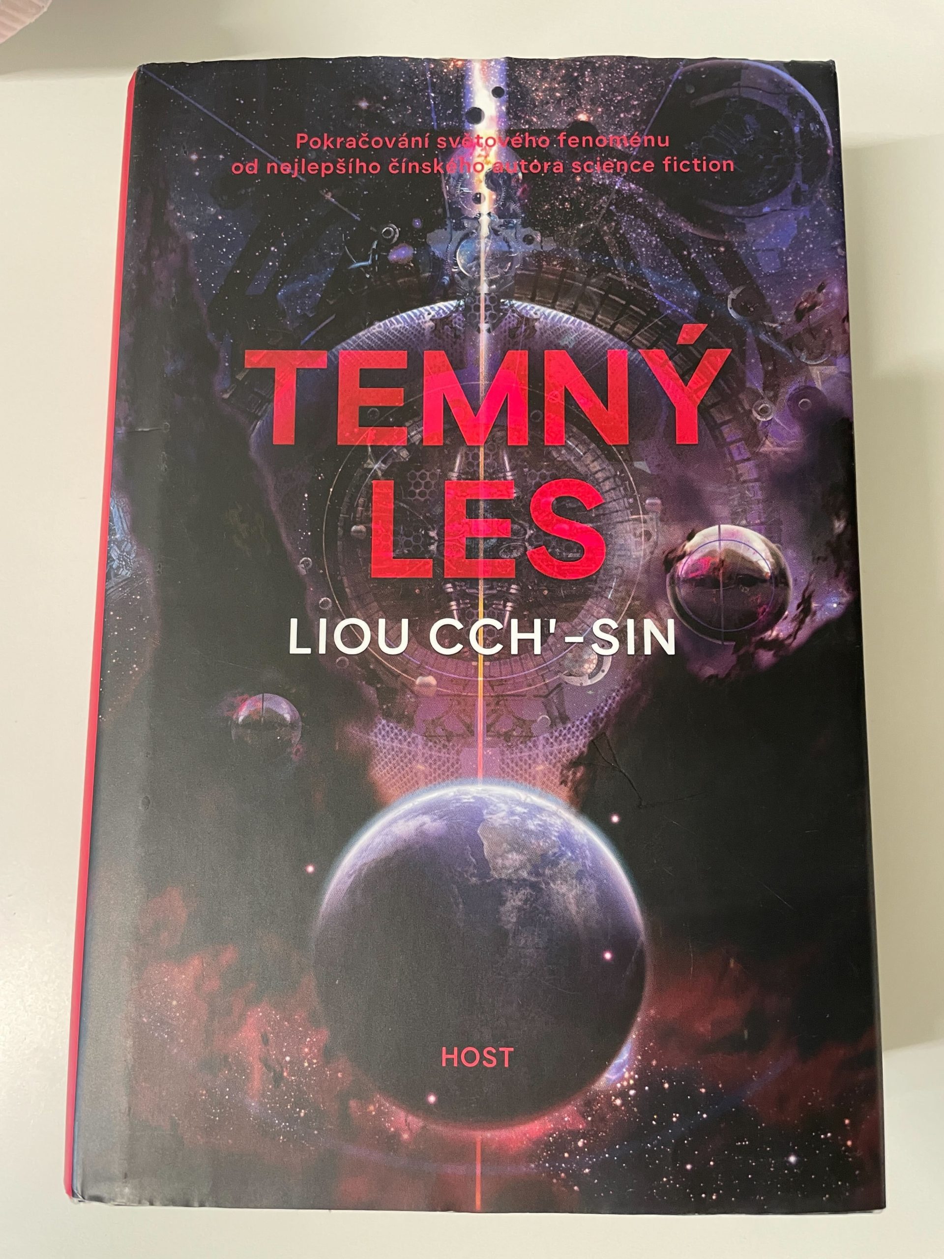 Levně Temný les Pevná (2017)