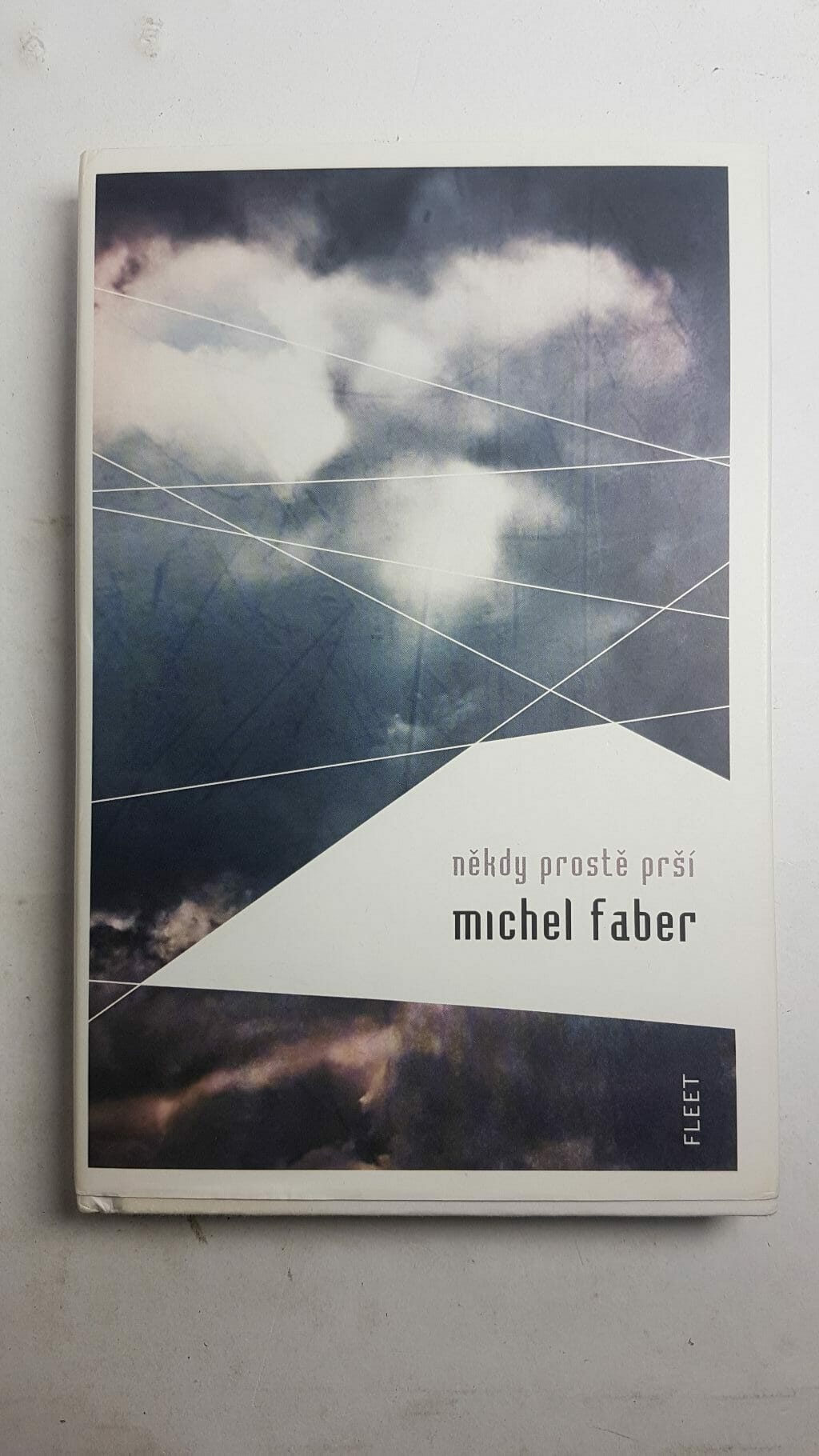 Někdy prostě prší Pevná (2021)