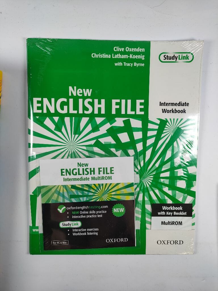 Levně New English File Intermediate Workbook with Answer Booklet