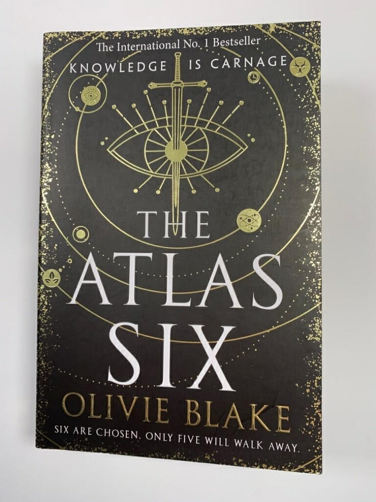 Levně The Atlas Six (1) Měkká (2023)