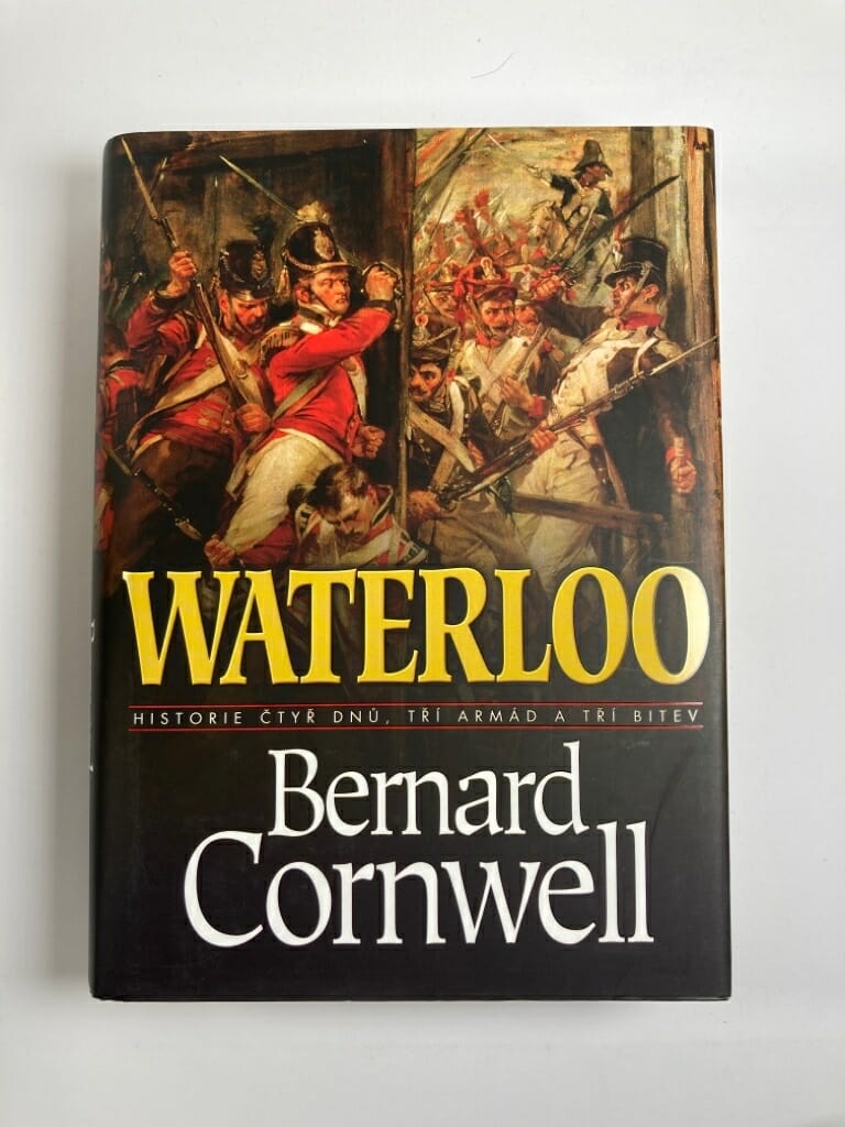 Levně Waterloo: Historie čtyř dnů, tří armád a tří bitev Pevná (2016)