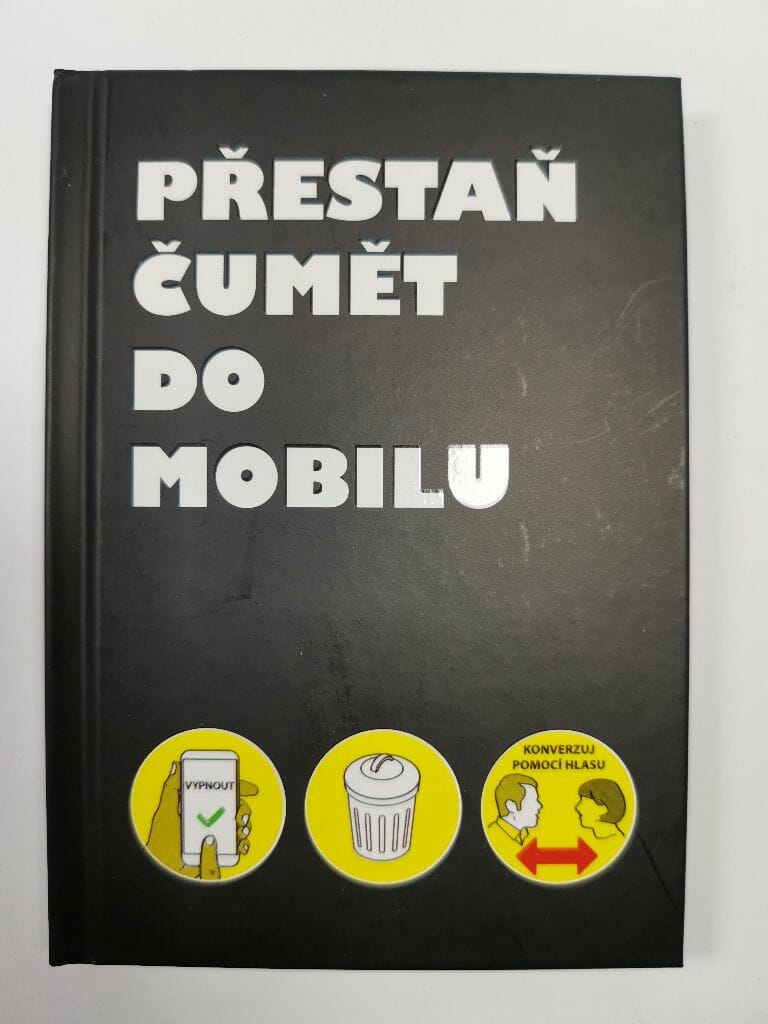 Přestaň čumět do mobilu