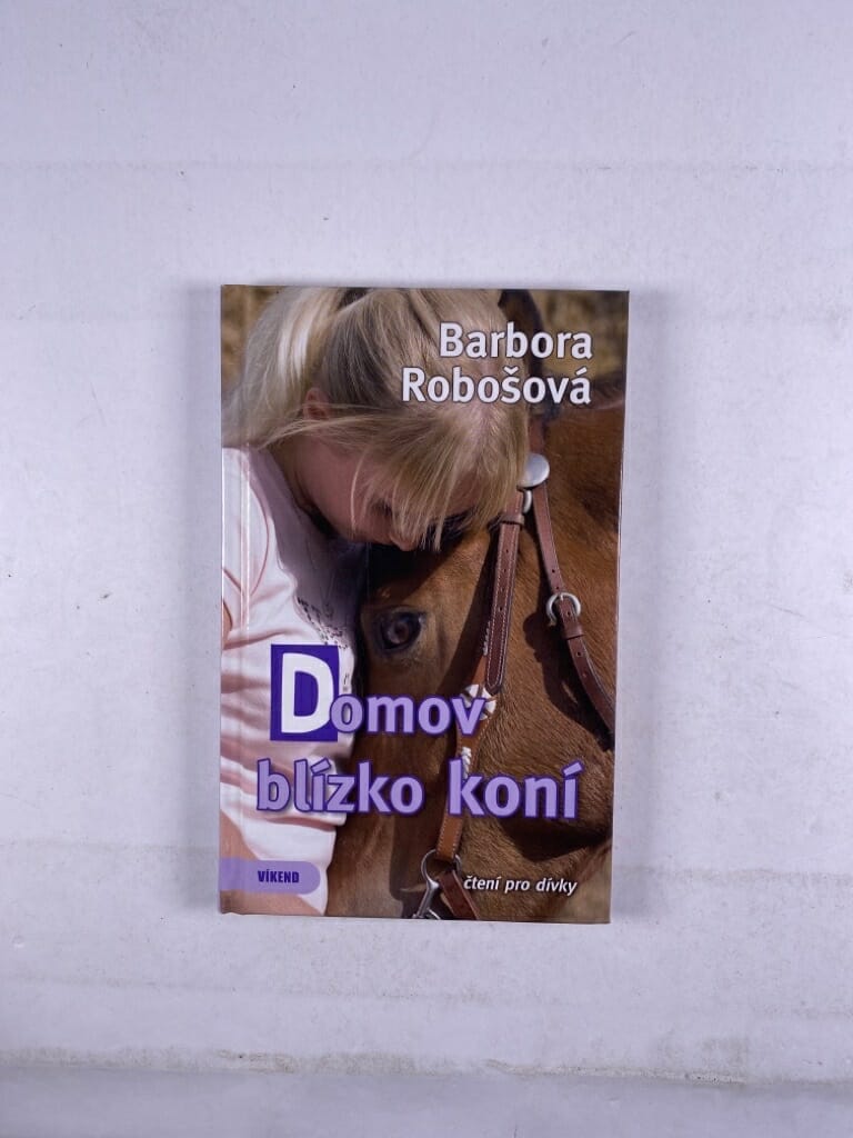 Levně Domov blízko koní