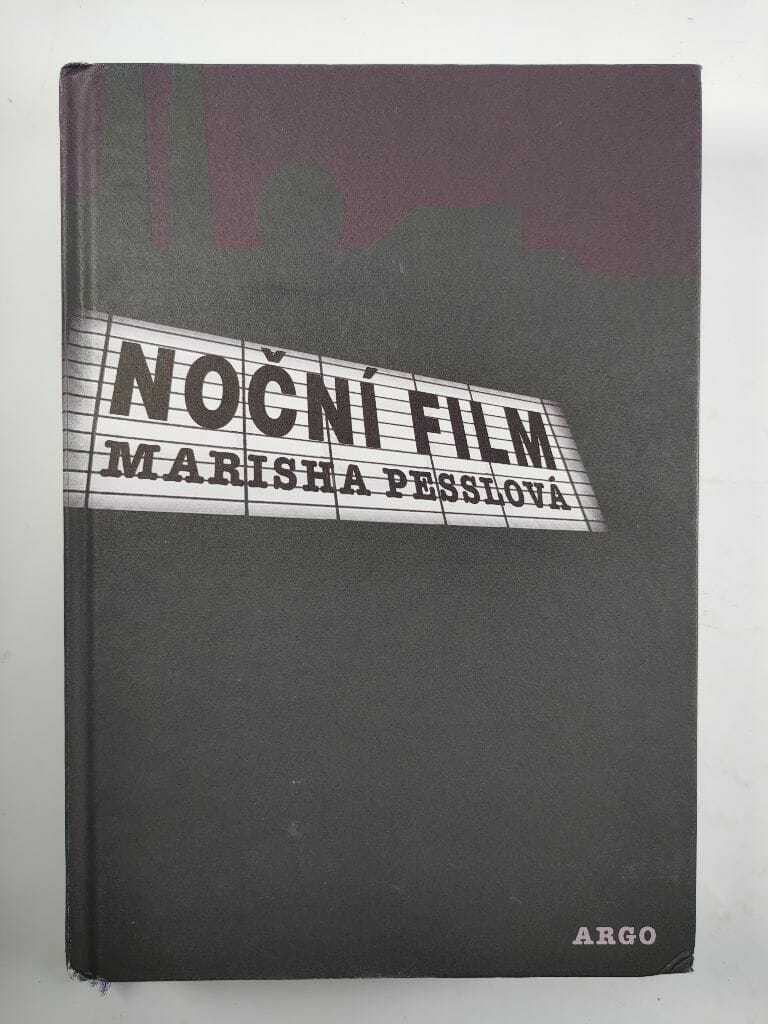 Noční film Bez obalu (2015)