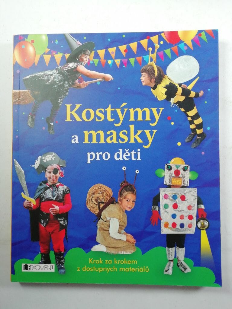 Levně Kostýmy a masky pro děti