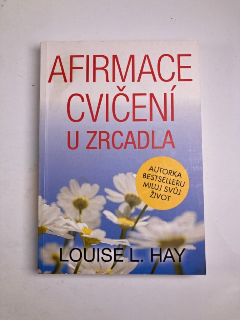 Afirmace cvičení u zrcadla