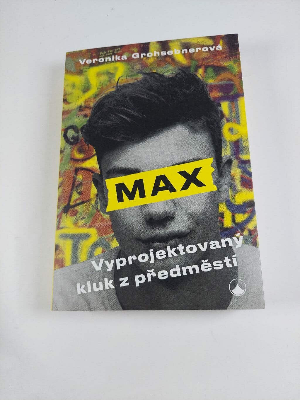Levně Max: Vyprojektovaný kluk z předměstí