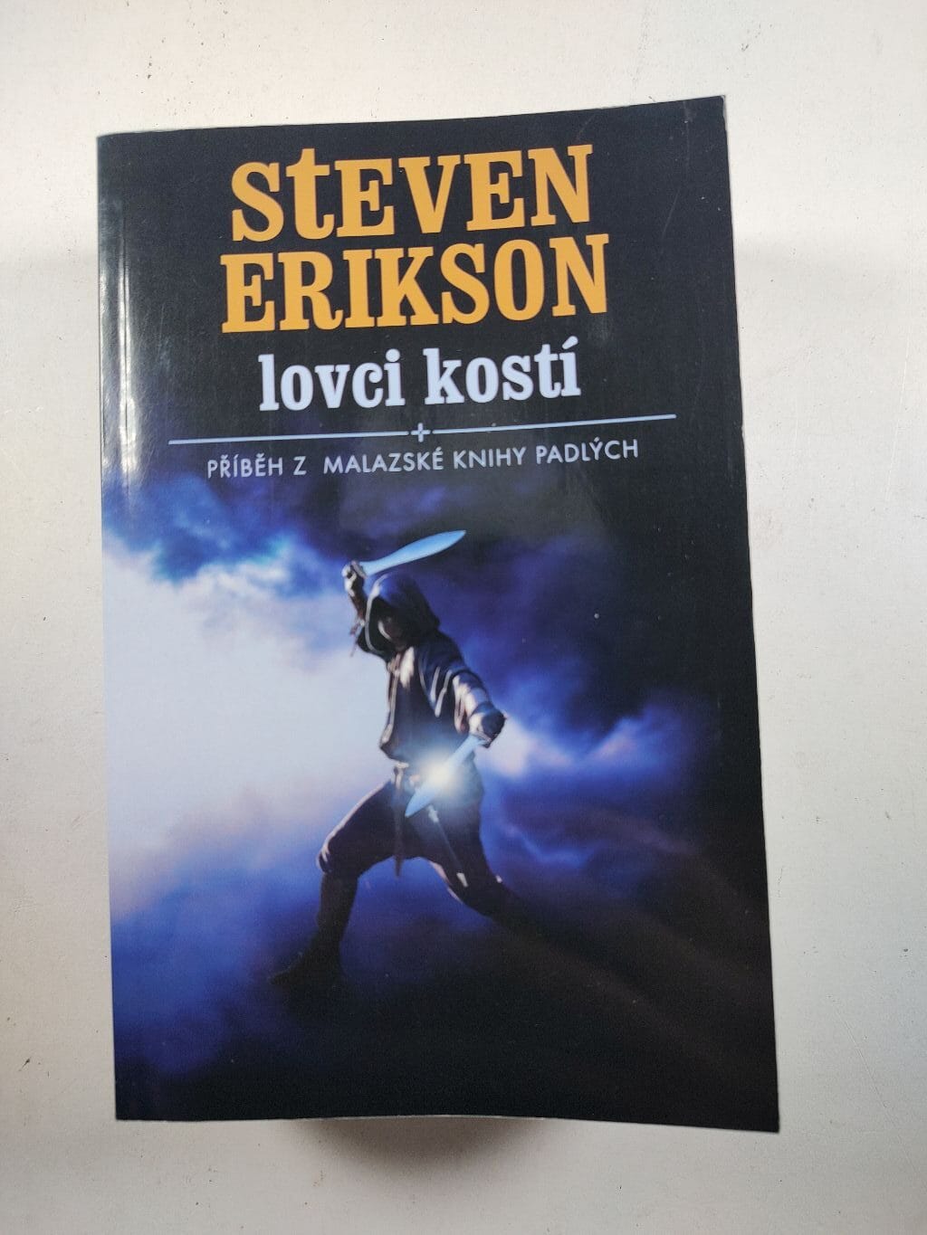 Levně Malazská Kniha padlých: Lovci kostí (6)