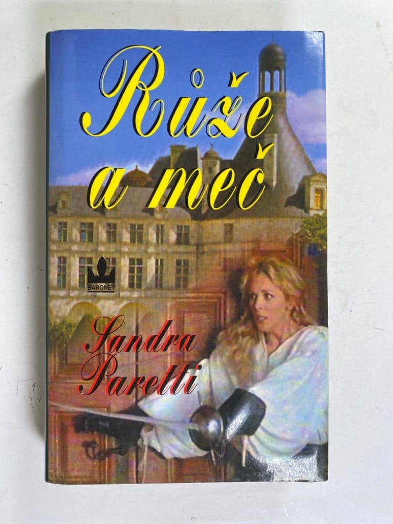 Levně Růže a meč (1) Pevná (2004)